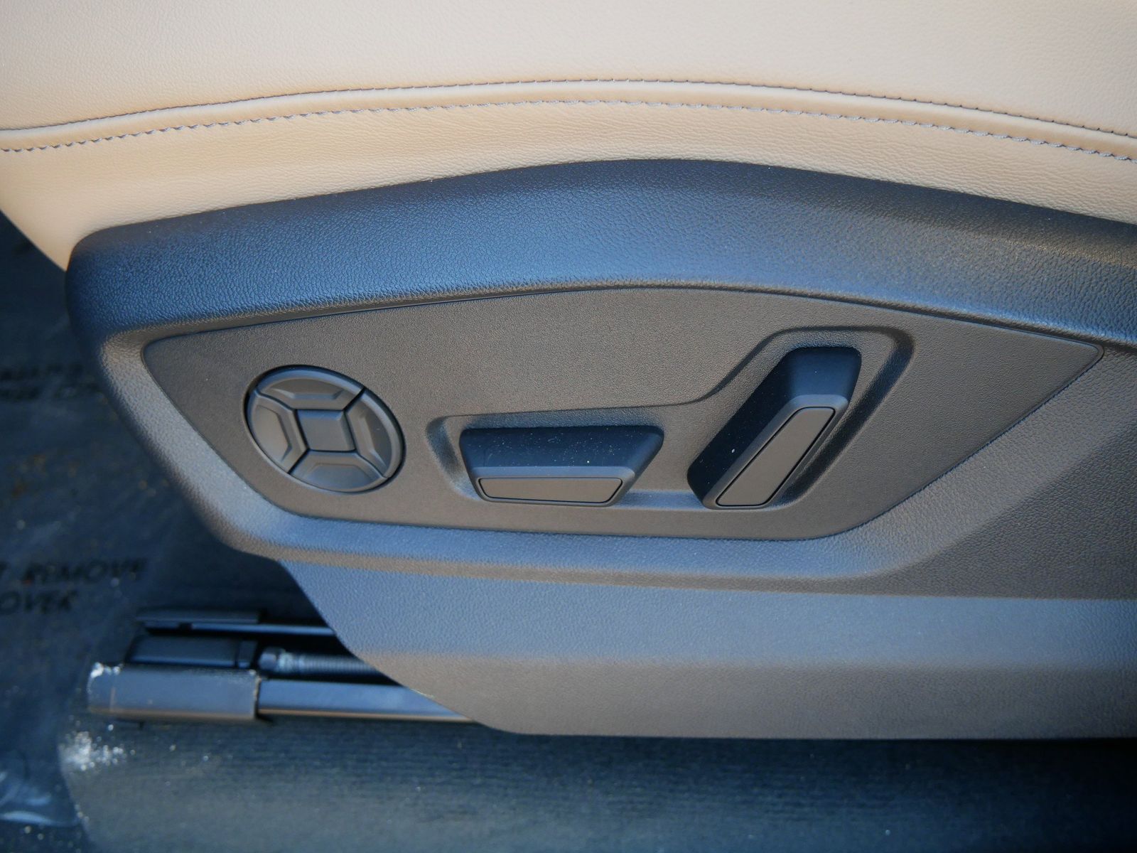 Thumbnail: 2026 Audi Q7 - 15