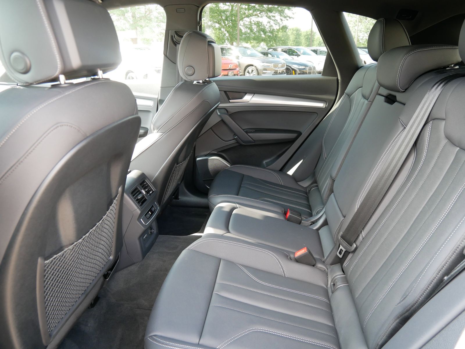 Thumbnail: 2025 Audi Q5 - 8