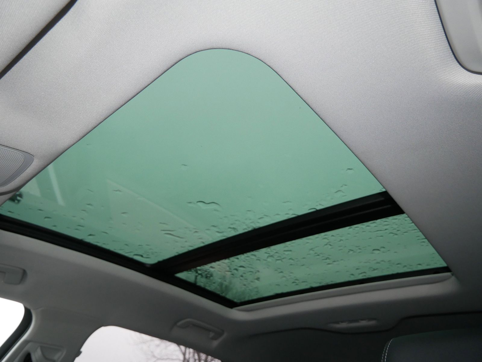 Thumbnail: 2024 Audi Q8 e-tron - 30