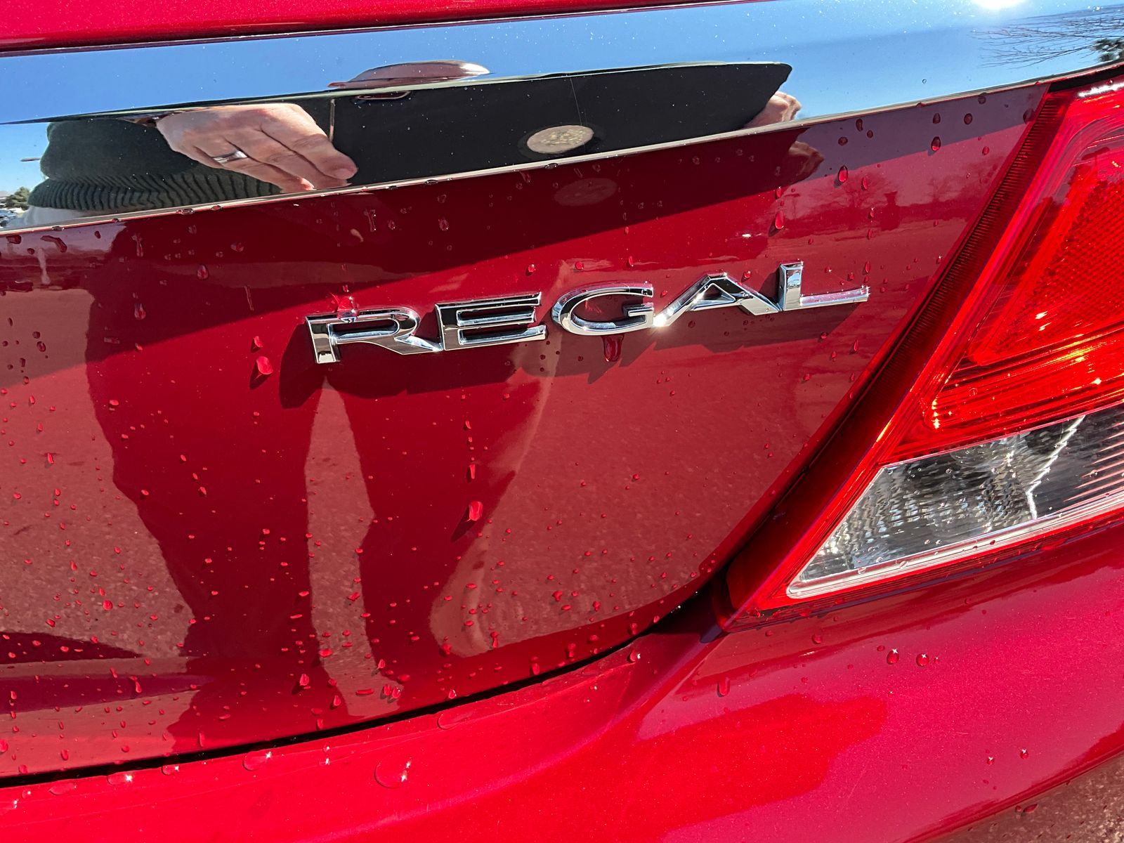 Thumbnail: 2012 Buick Regal - 20