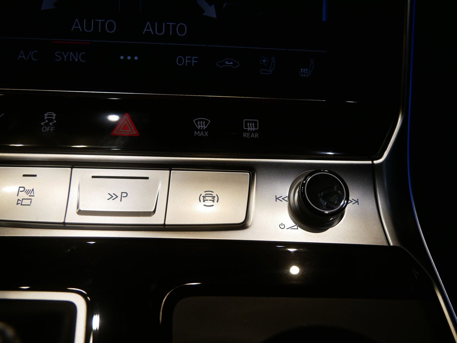 Thumbnail: 2026 Audi RS 6 - 13