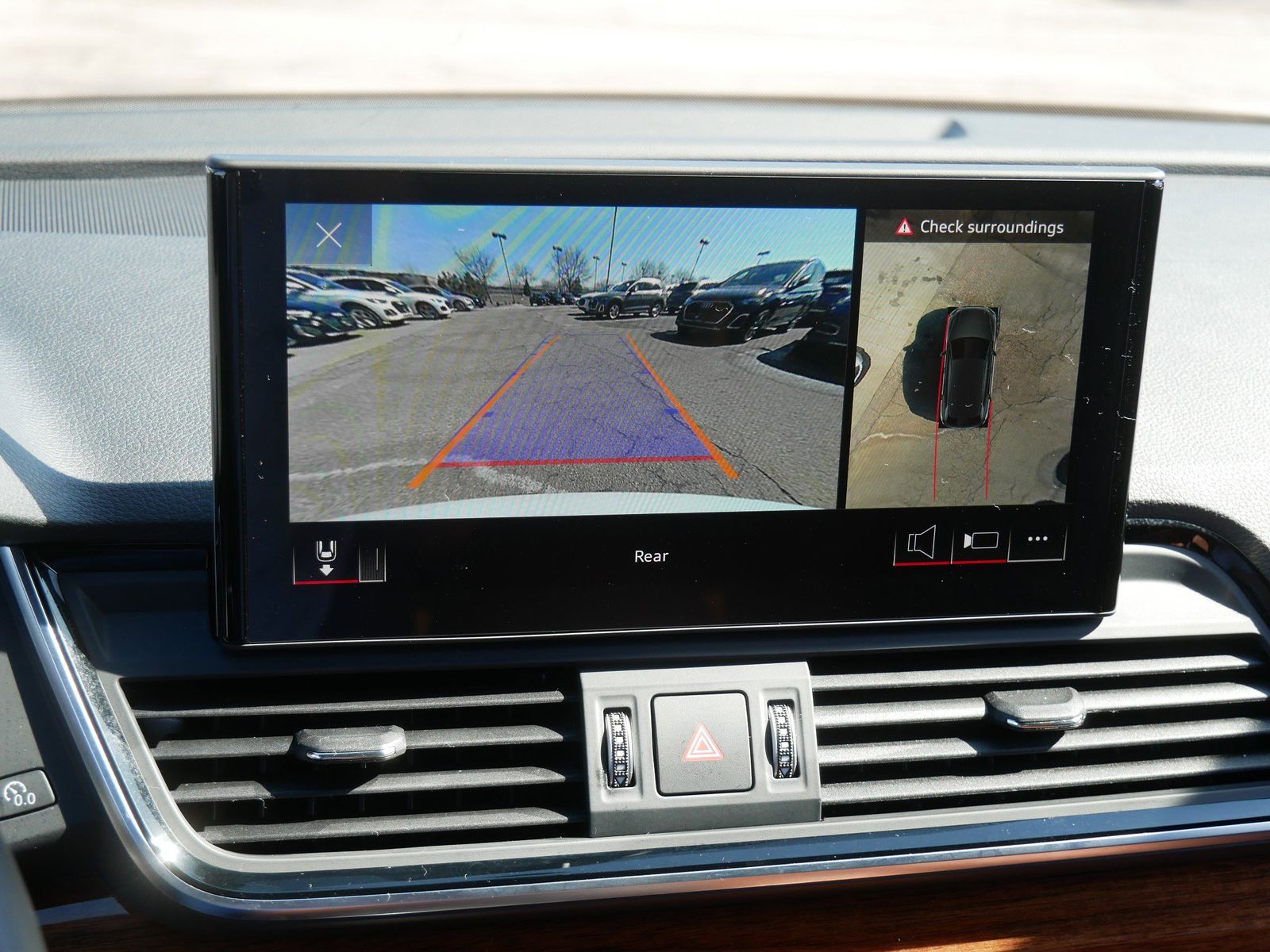 Thumbnail: 2023 Audi Q5 - 21