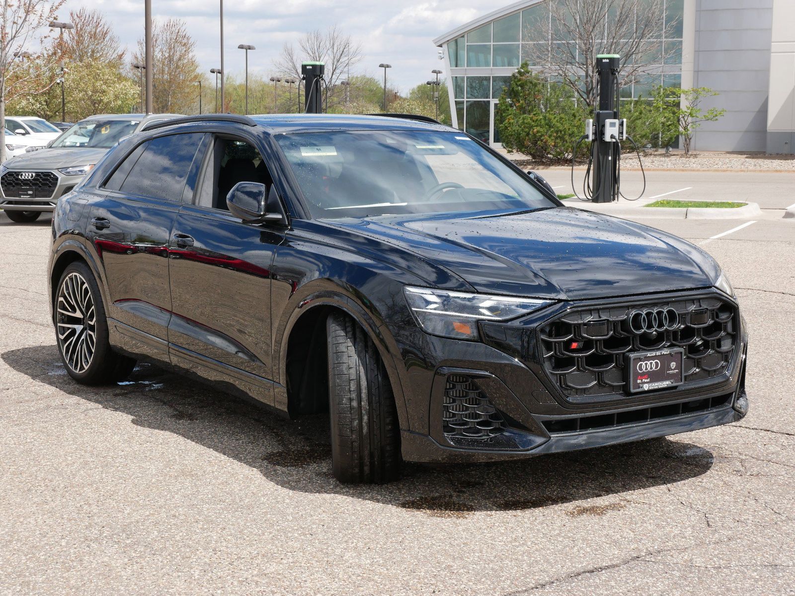 Thumbnail: 2026 Audi SQ8 - 6