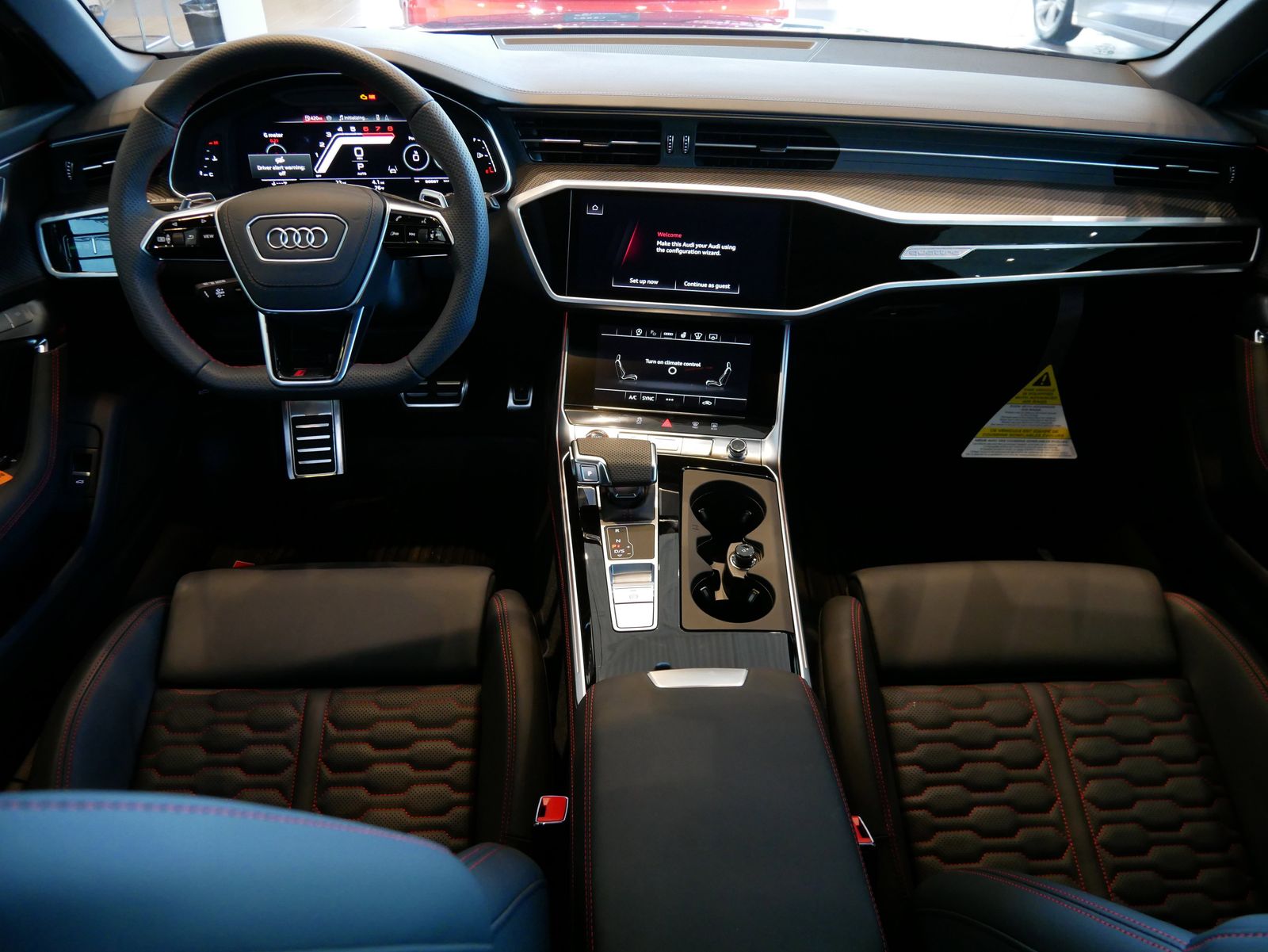 Thumbnail: 2026 Audi RS 6 - 10