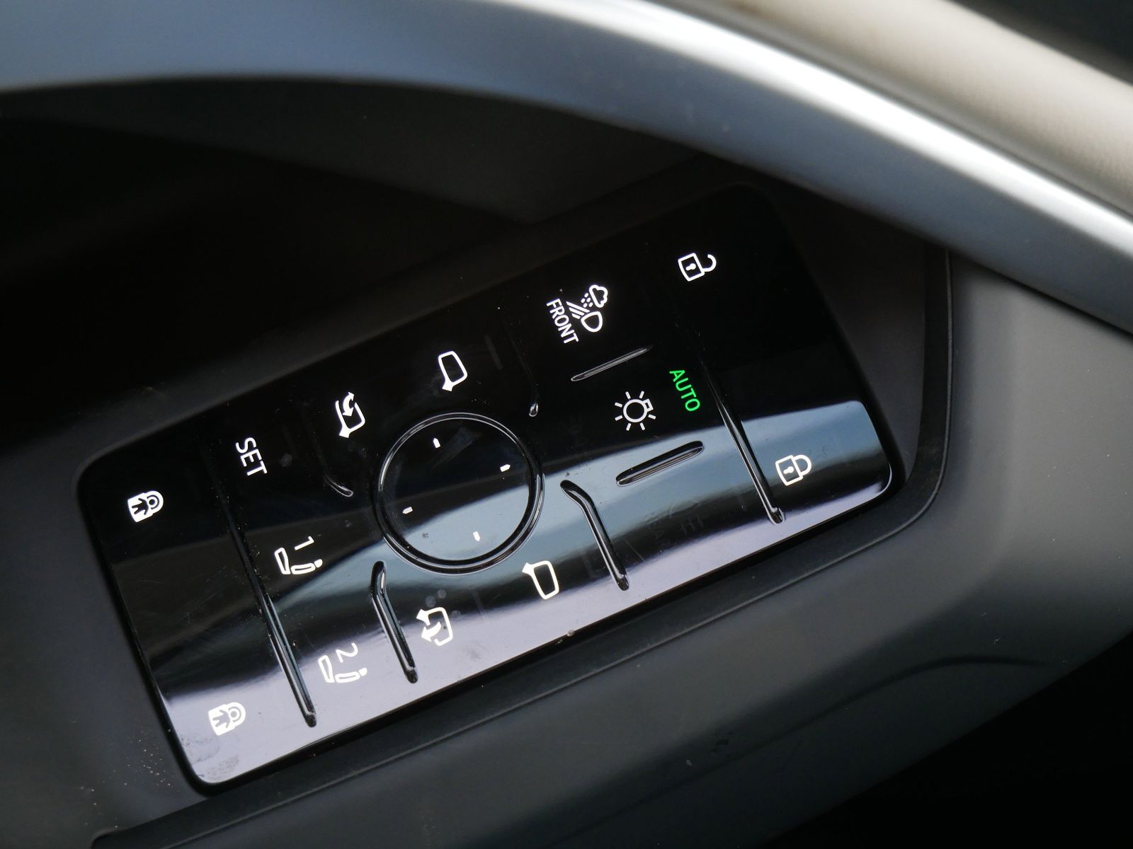 Thumbnail: 2025 Audi Q5 - 15