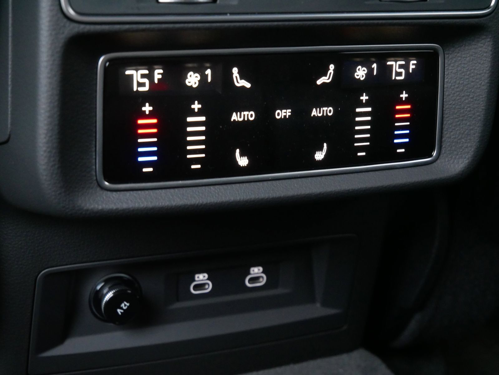 Thumbnail: 2026 Audi Q8 - 13