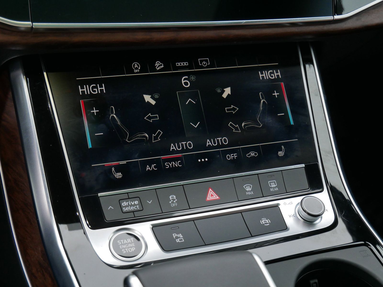 Thumbnail: 2025 Audi Q7 - 19