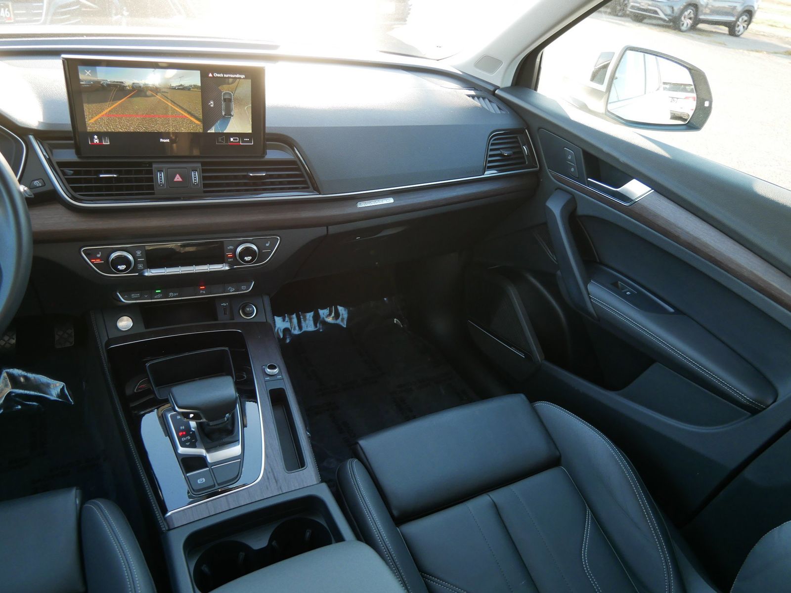 Thumbnail: 2024 Audi Q5 - 12