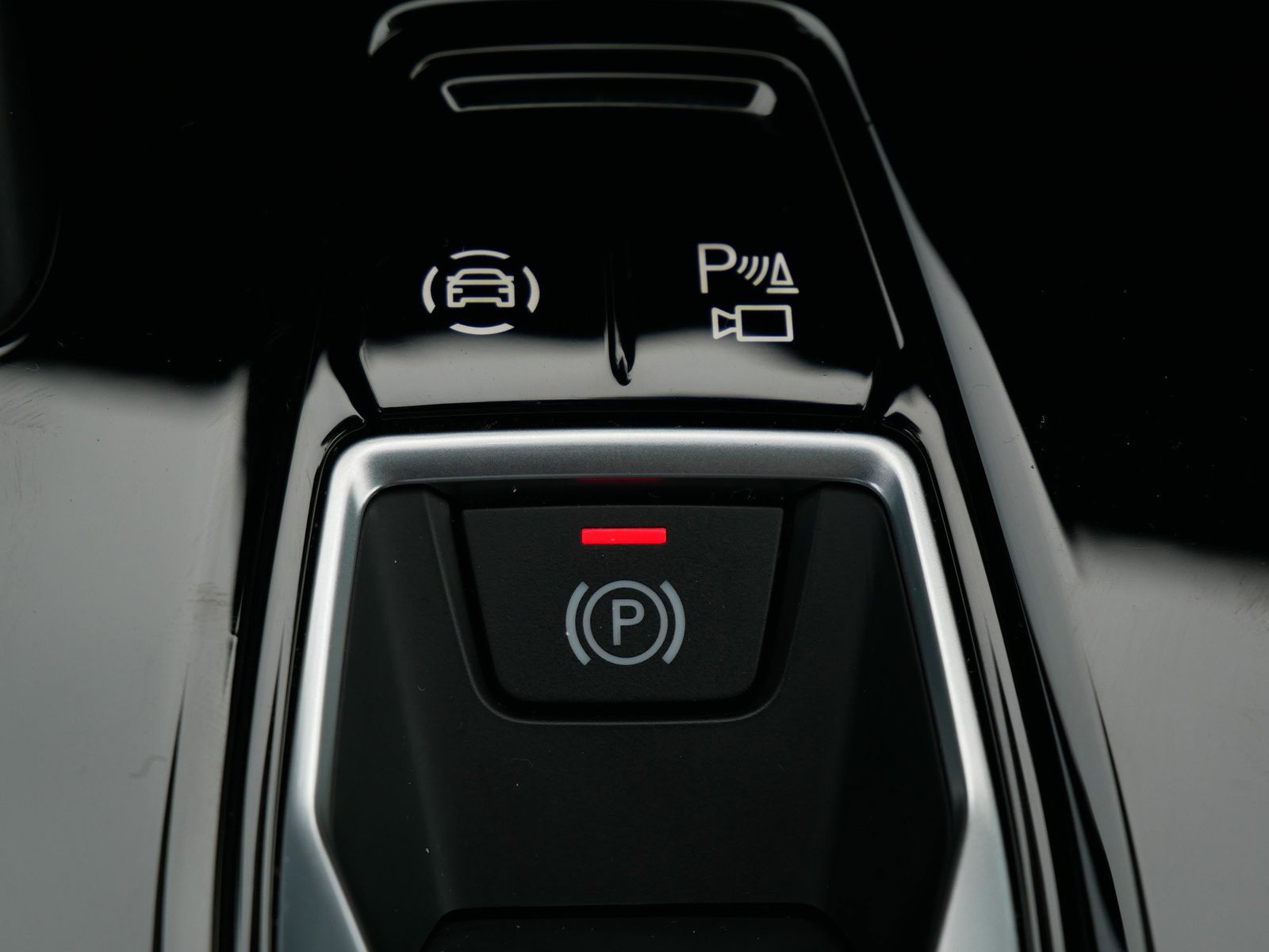 Thumbnail: 2025 Audi SQ5 - 17