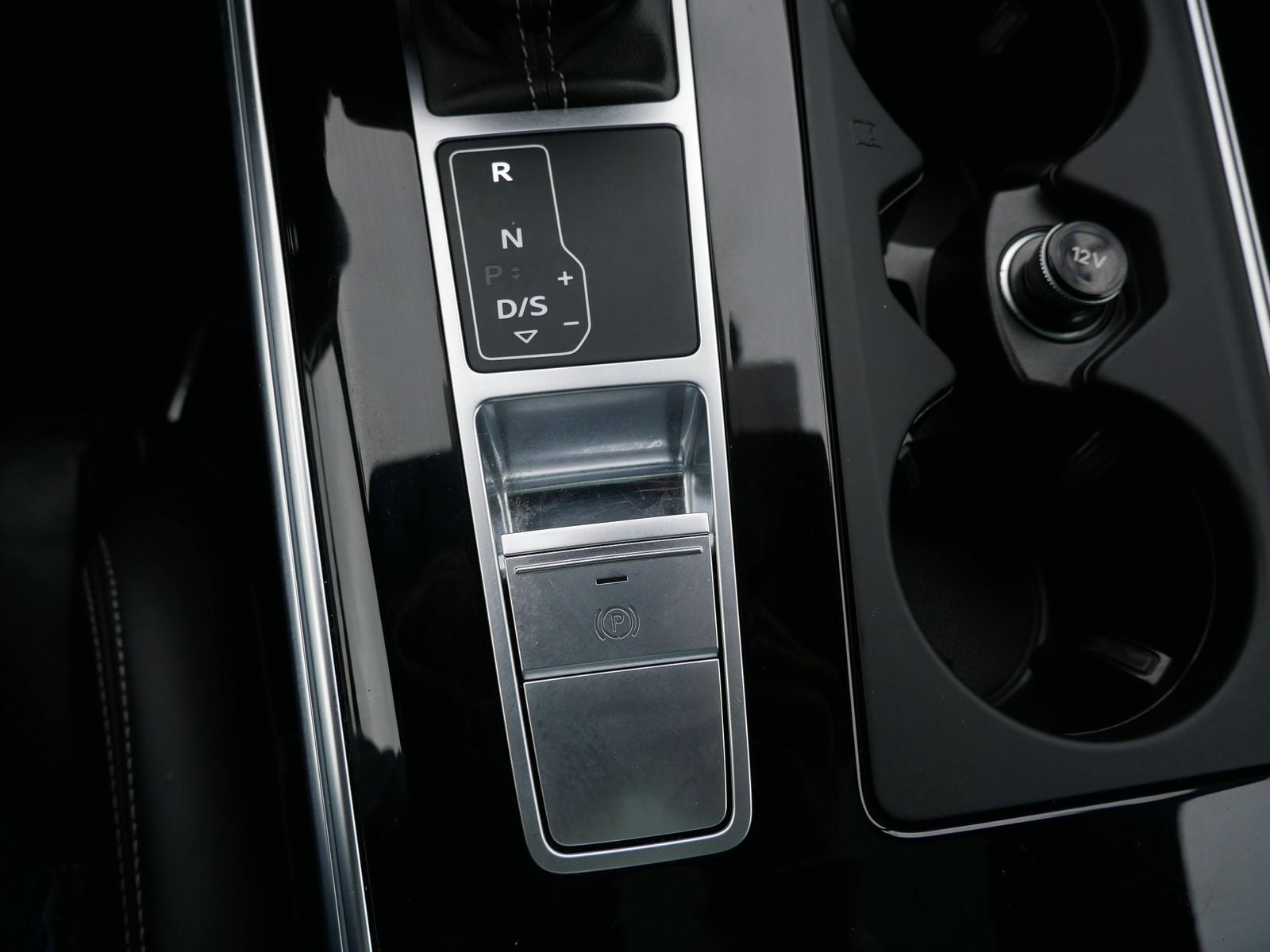 Thumbnail: 2021 Audi RS 7 - 24