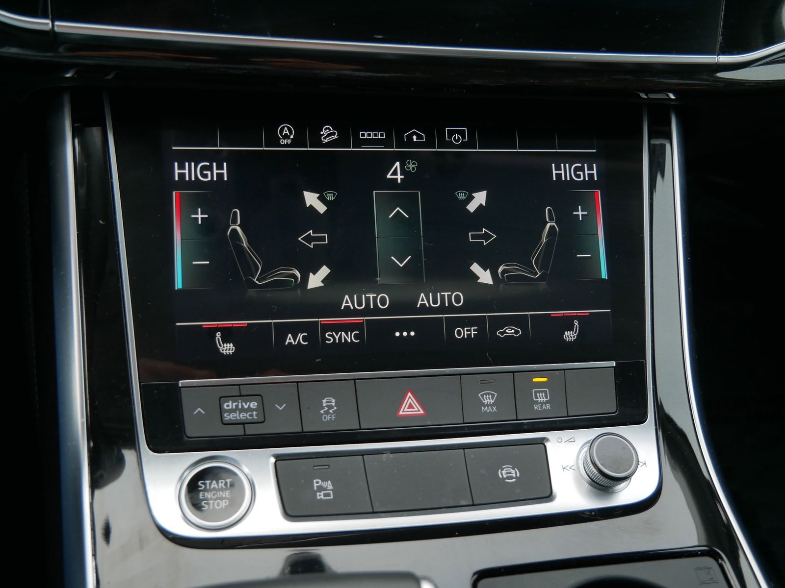 Thumbnail: 2023 Audi Q7 - 17