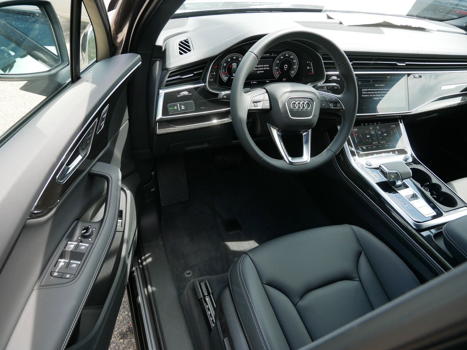Thumbnail: 2026 Audi Q7 - 9