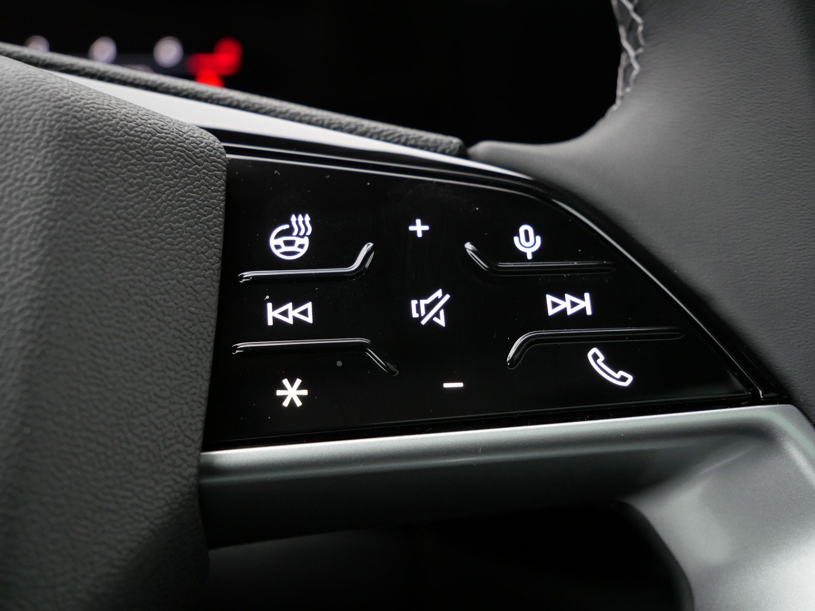 Thumbnail: 2025 Audi Q5 - 14