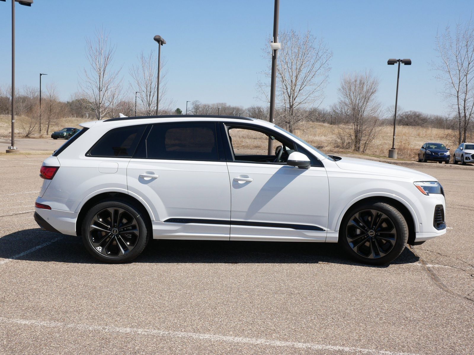 Thumbnail: 2026 Audi Q7 - 5