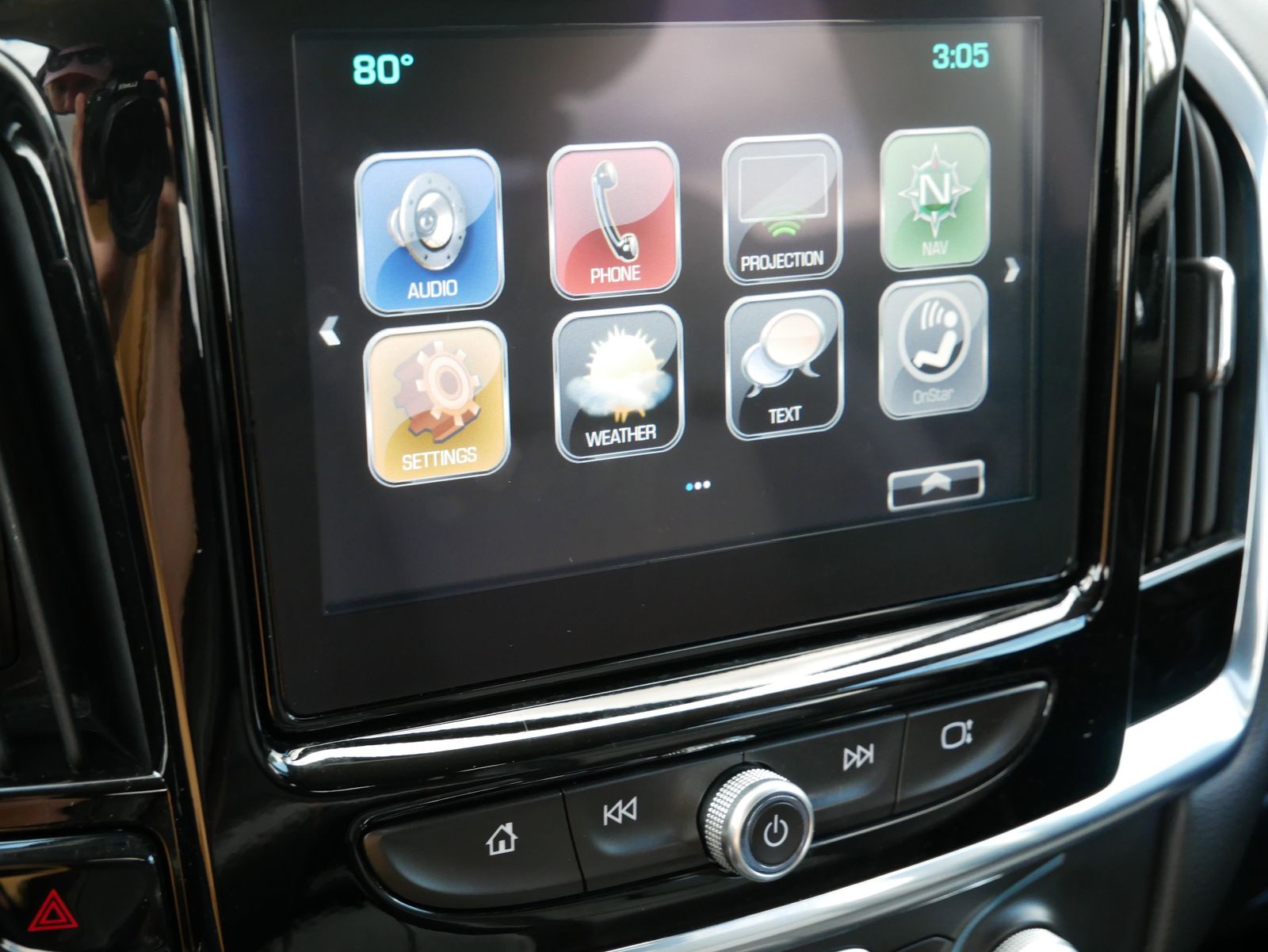 Thumbnail: 2018 Chevrolet Traverse - 19