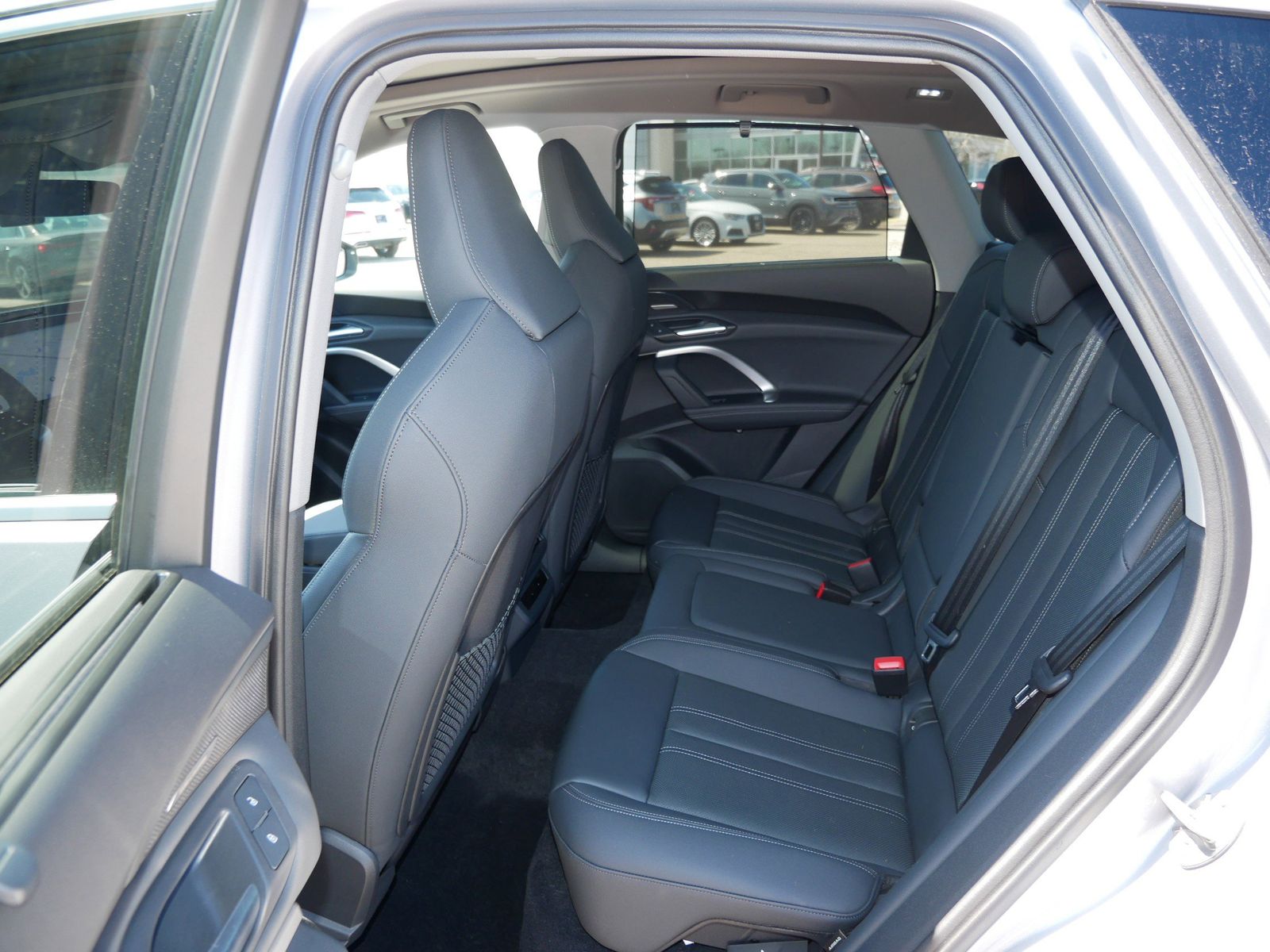 Thumbnail: 2026 Audi Q5 - 10