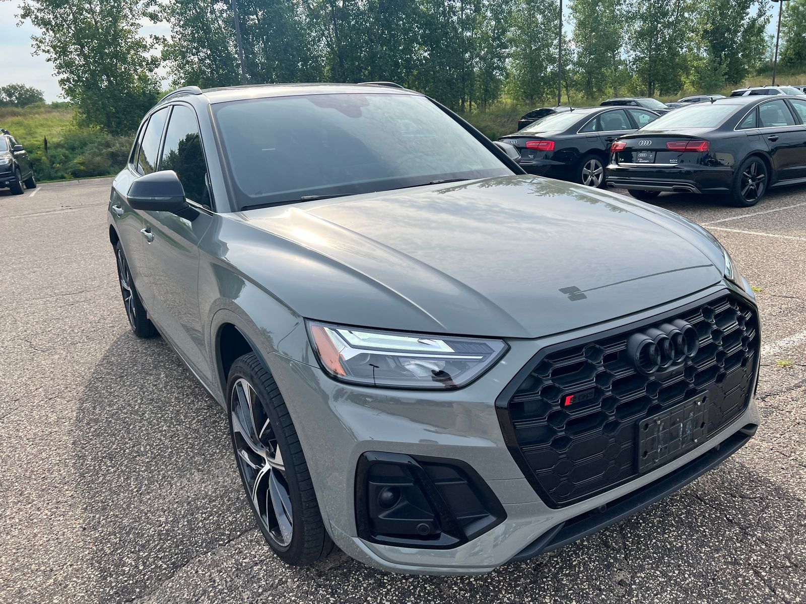 Thumbnail: 2022 Audi SQ5 - 2