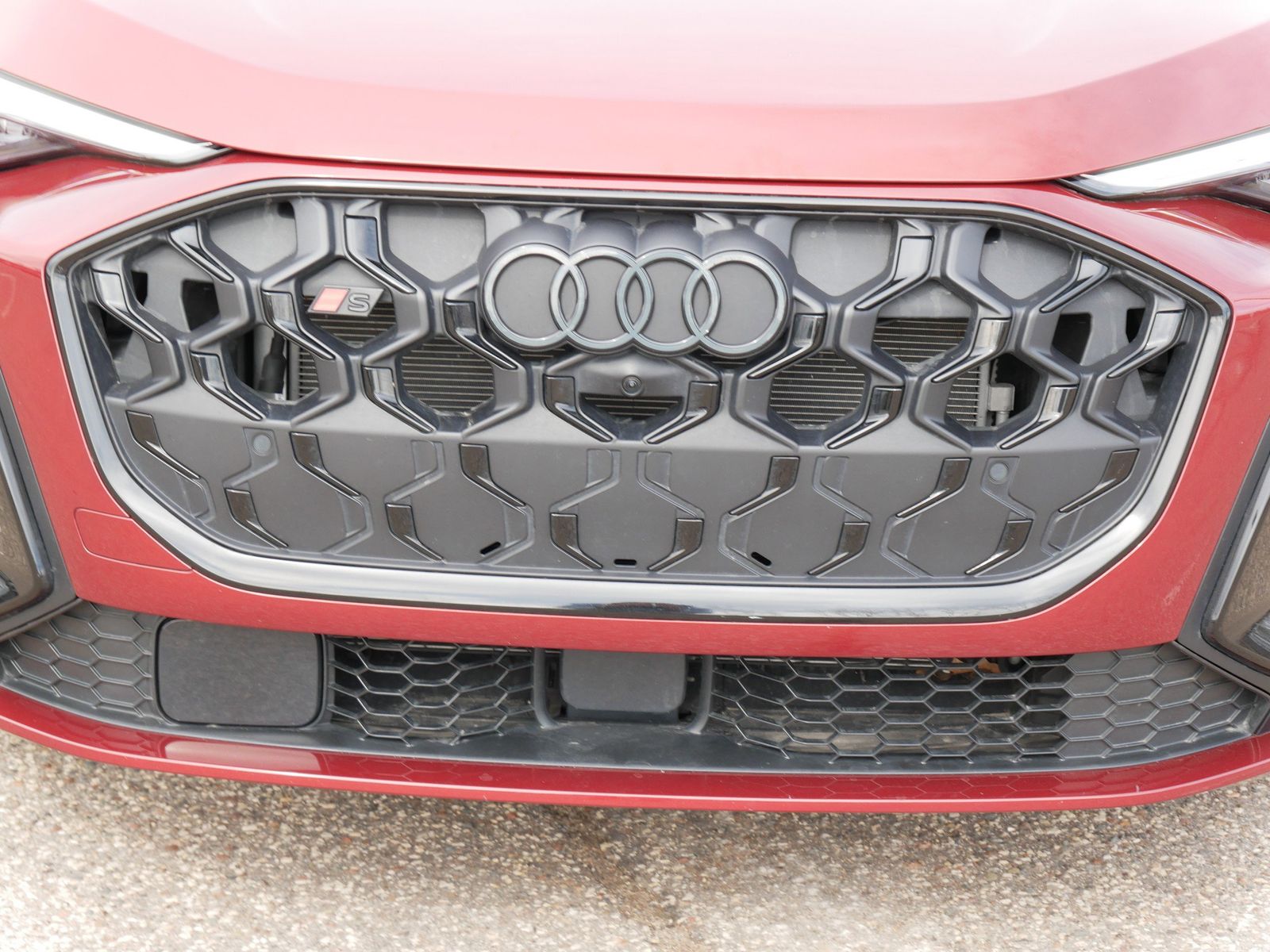 Thumbnail: 2025 Audi SQ5 - 8