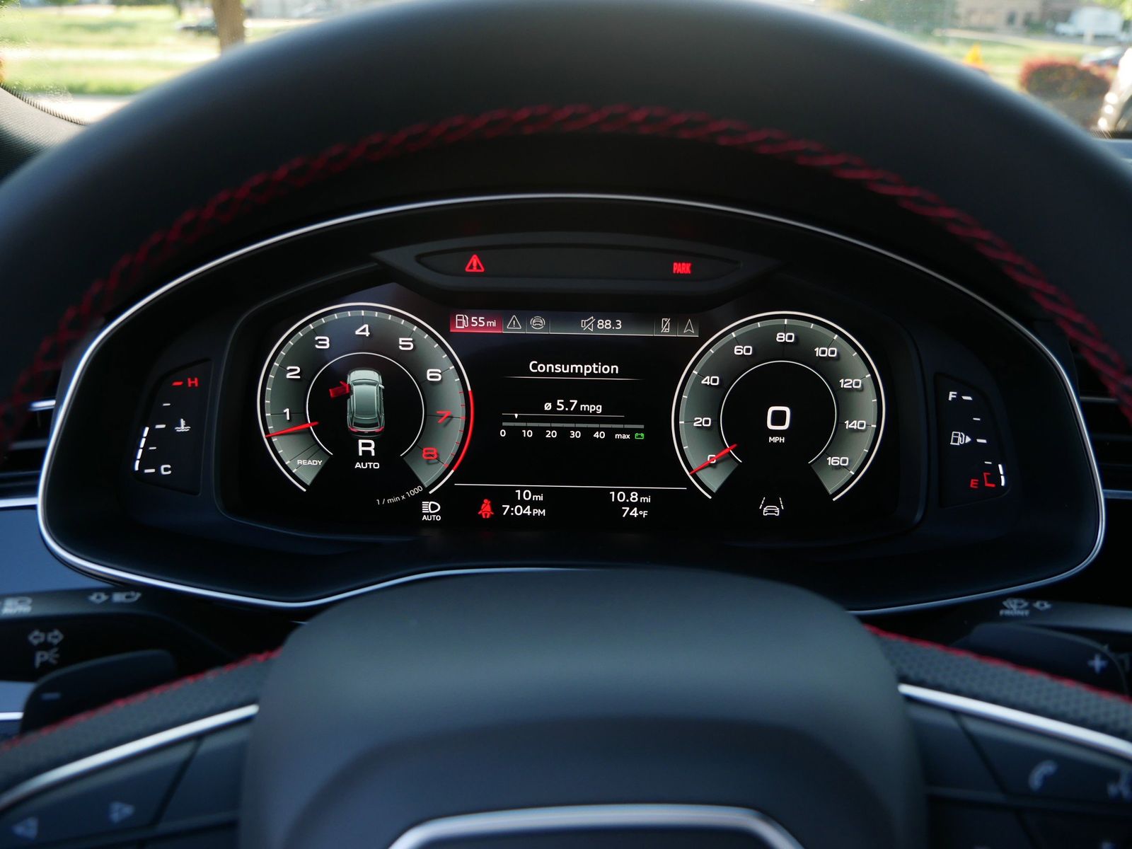 Thumbnail: 2026 Audi Q8 - 24