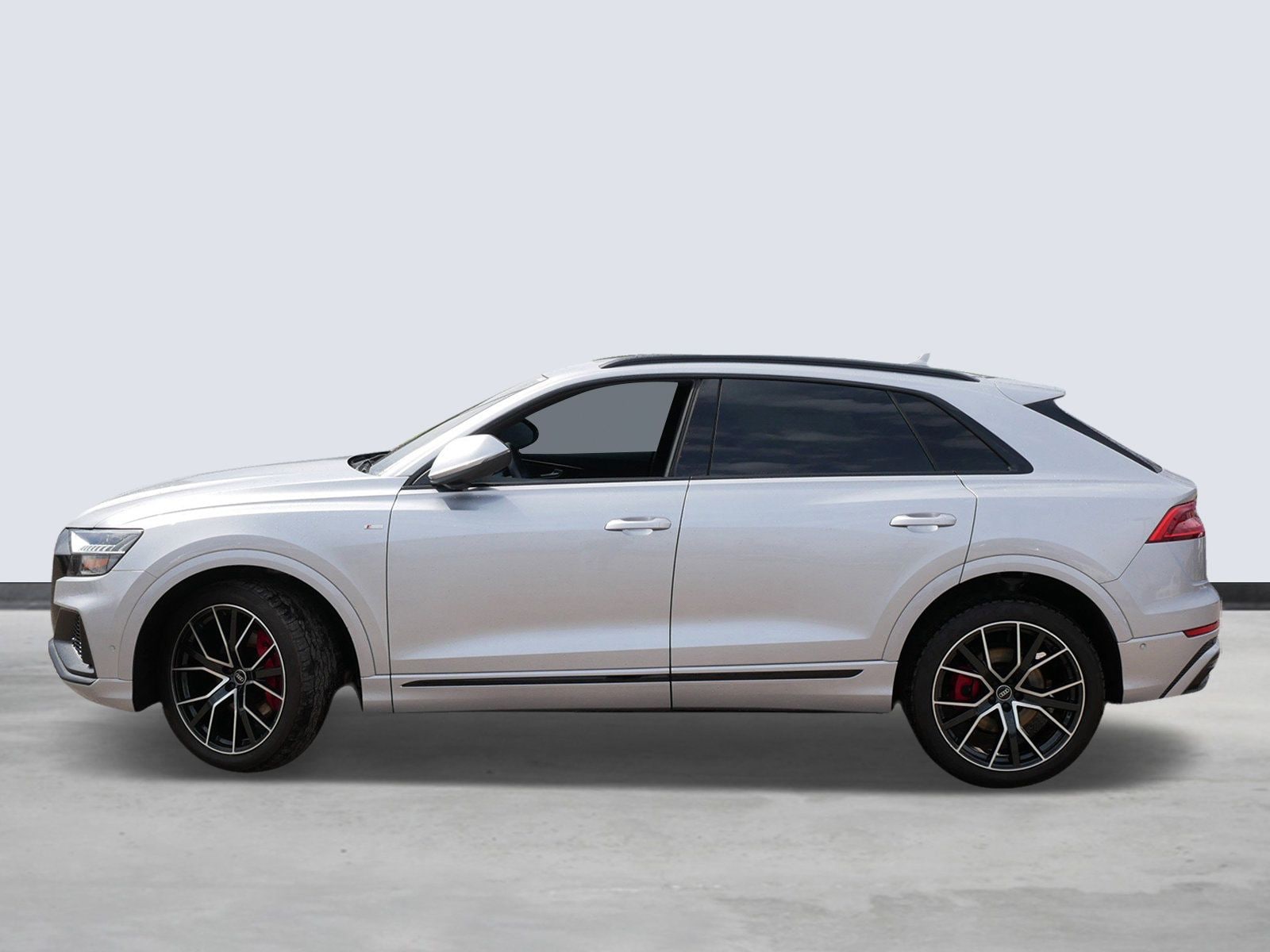 Thumbnail: 2021 Audi Q8 - 2