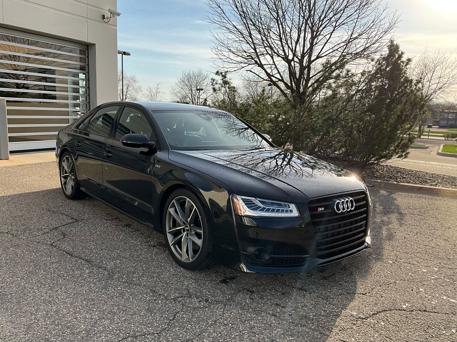 Thumbnail: 2017 Audi S8 - 11