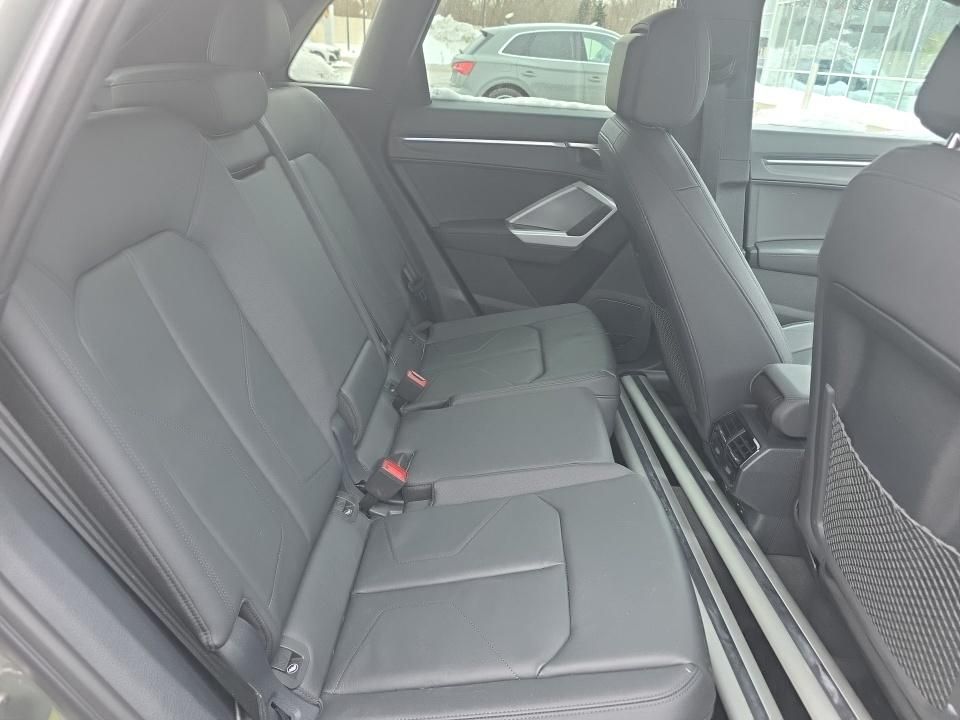 Thumbnail: 2023 Audi Q3 - 9