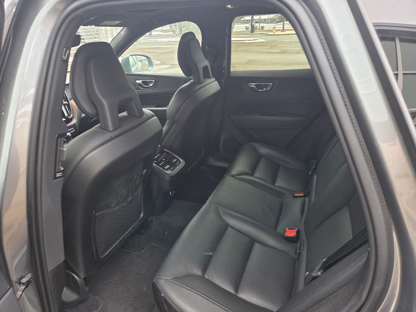 Thumbnail: 2019 Volvo XC60 - 4