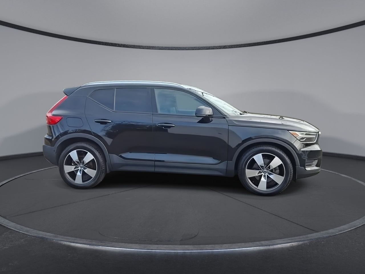Thumbnail: 2020 Volvo XC40 - 9
