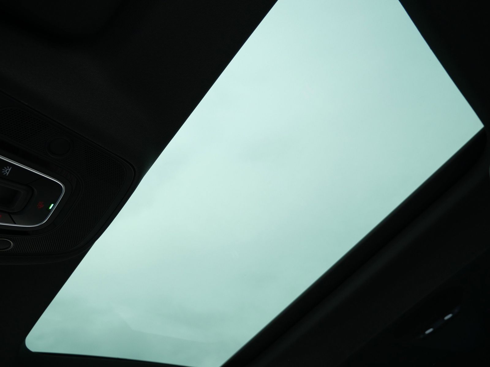 Thumbnail: 2026 Audi RS 7 - 14