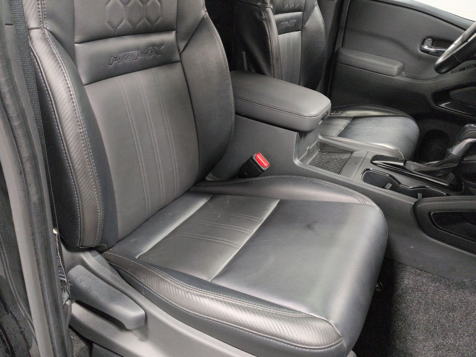 Thumbnail: 2022 Nissan Frontier - 24