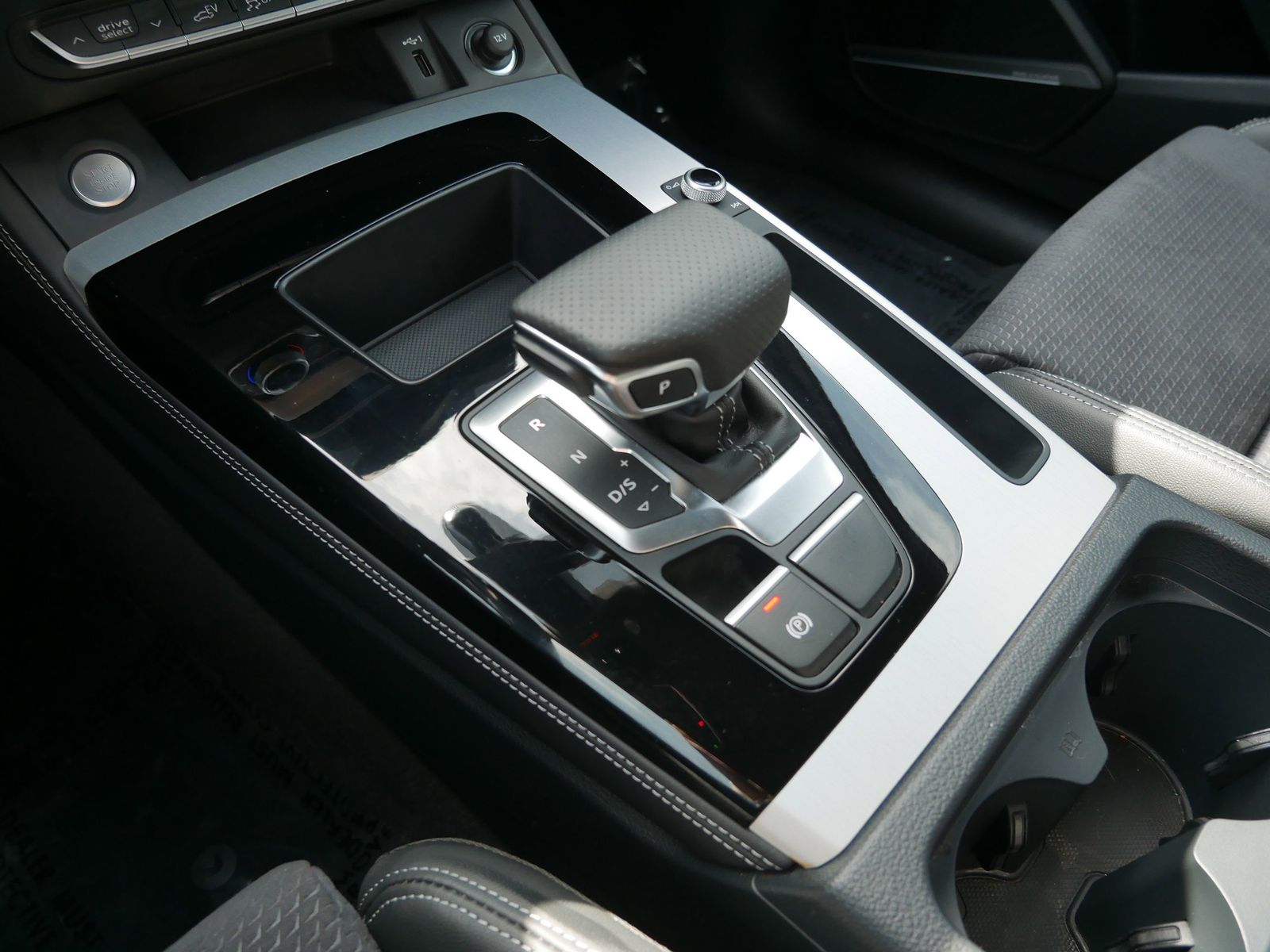 Thumbnail: 2024 Audi Q5 - 24