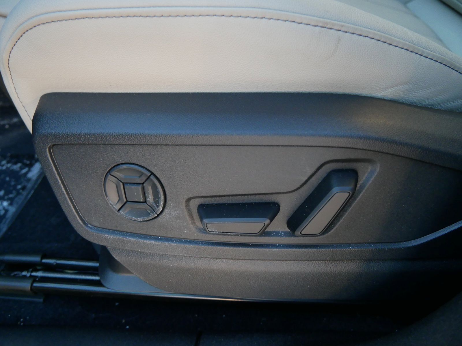 Thumbnail: 2025 Audi Q5 - 14