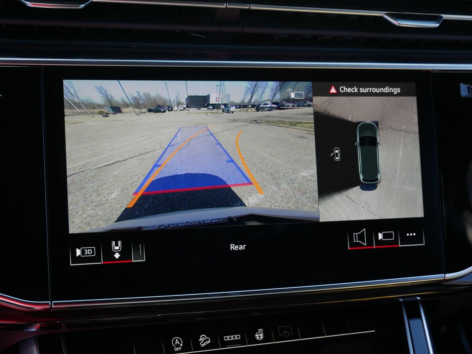 Thumbnail: 2026 Audi Q7 - 23