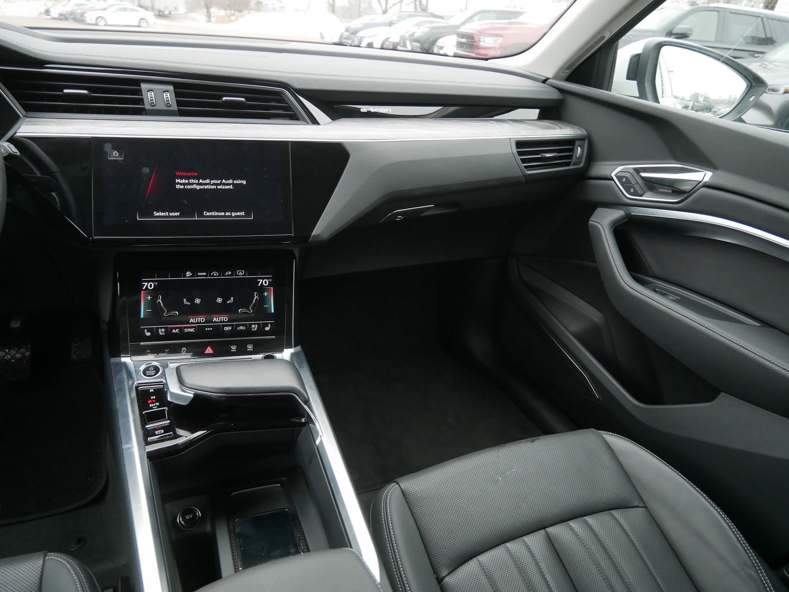 Thumbnail: 2024 Audi Q8 e-tron - 13