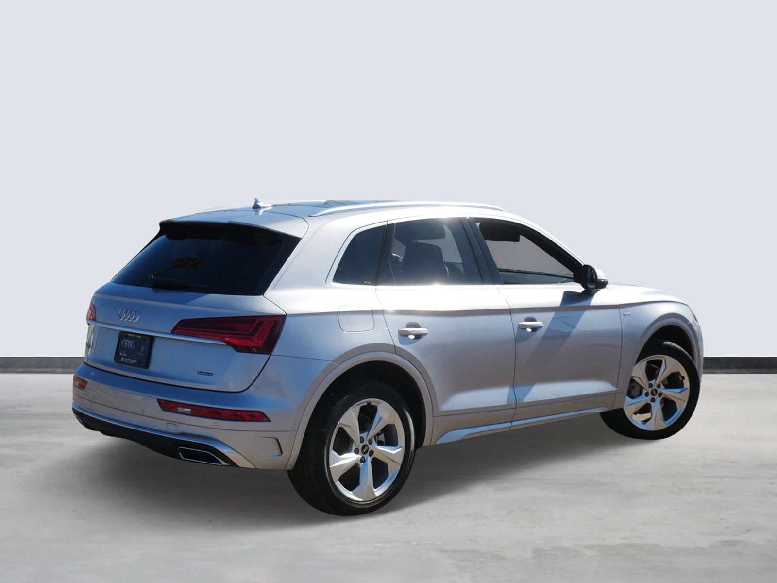 Thumbnail: 2022 Audi Q5 - 4