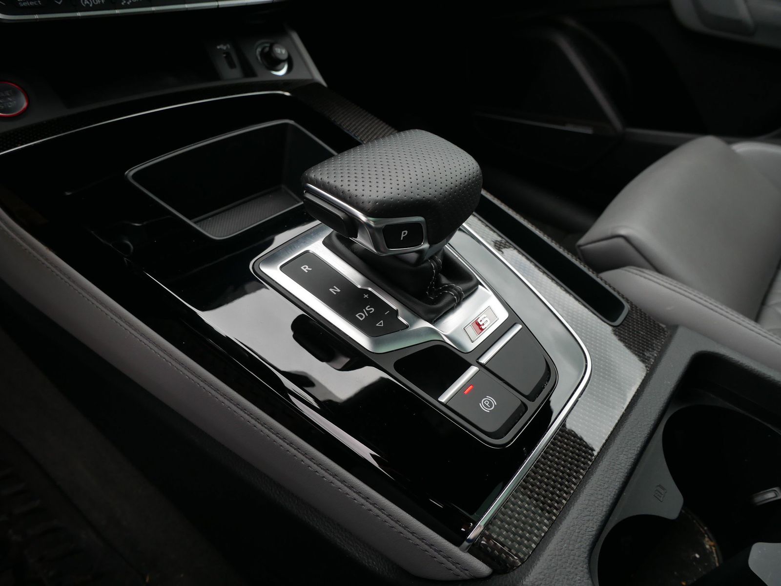 Thumbnail: 2023 Audi SQ5 - 23