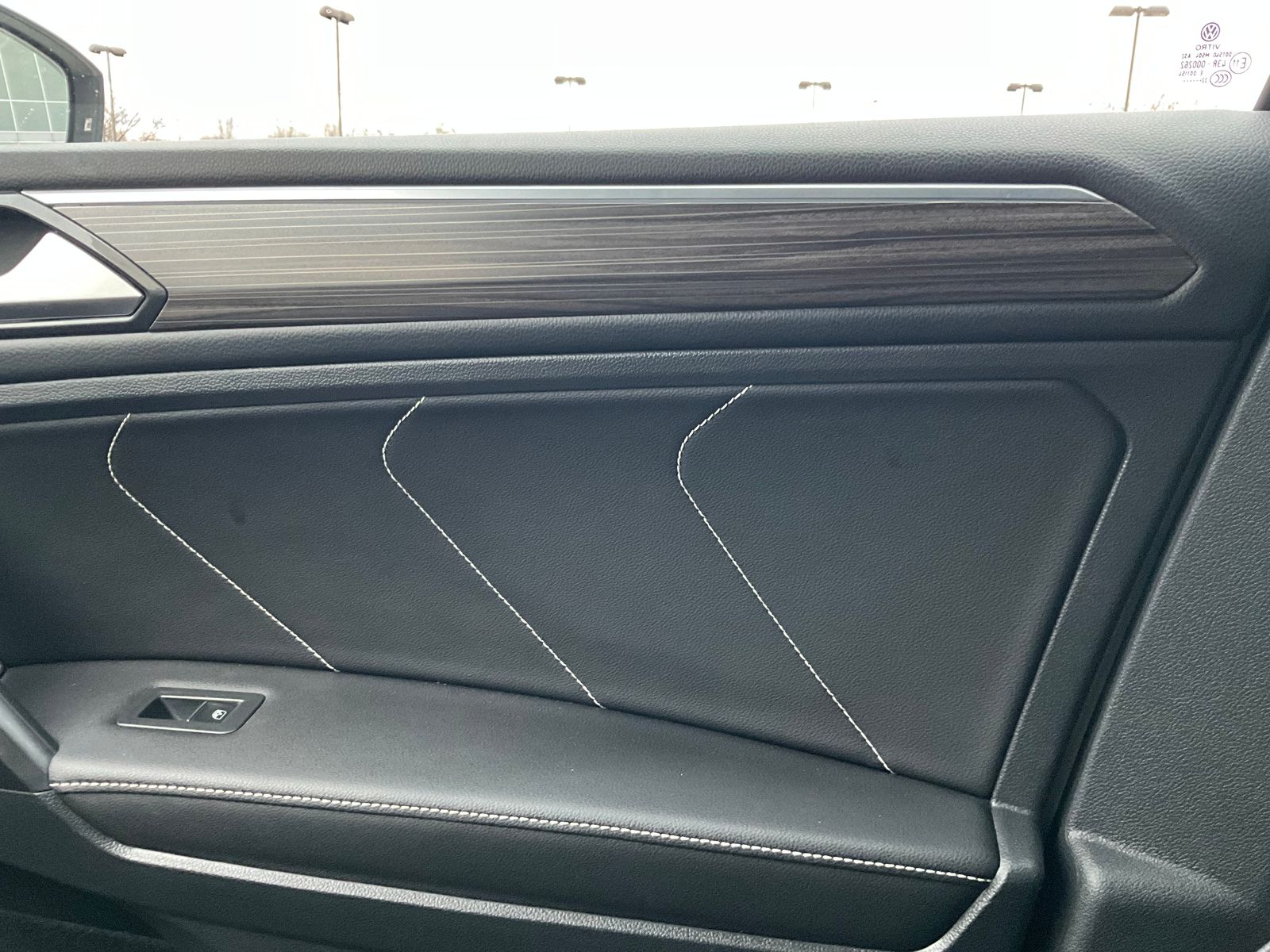 Thumbnail: 2022 Volkswagen Tiguan - 21