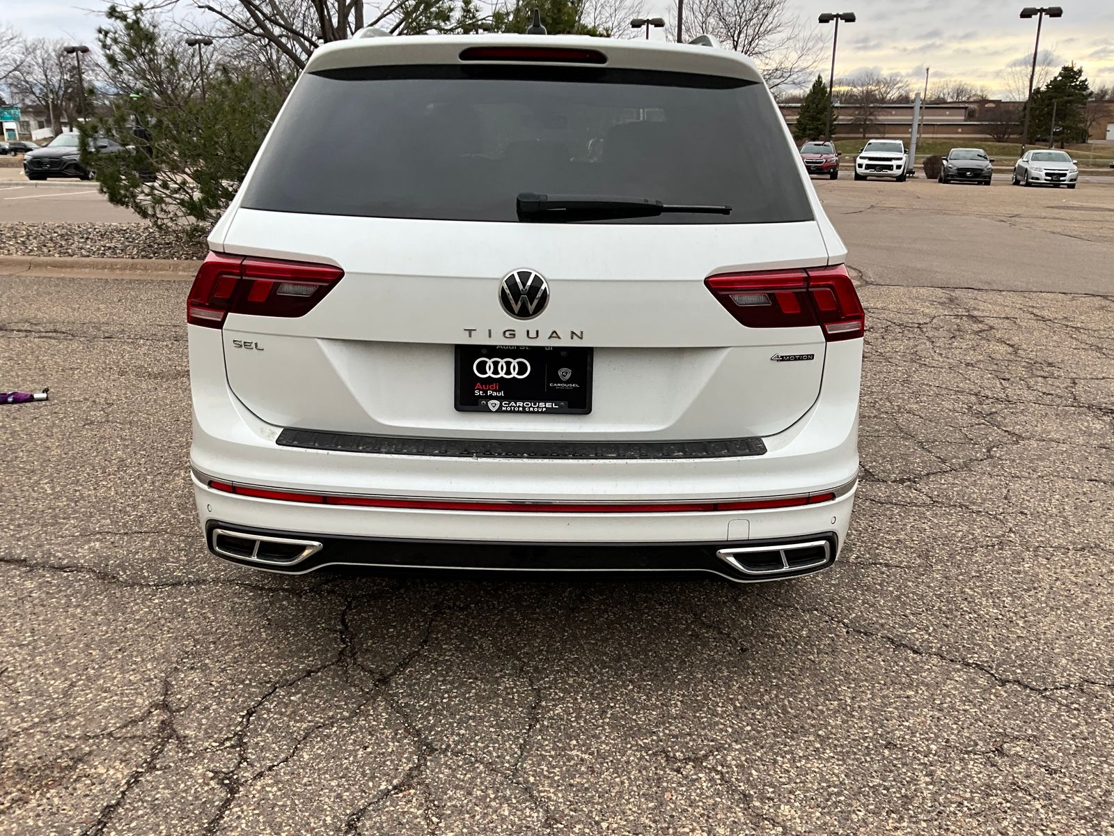 Thumbnail: 2022 Volkswagen Tiguan - 7