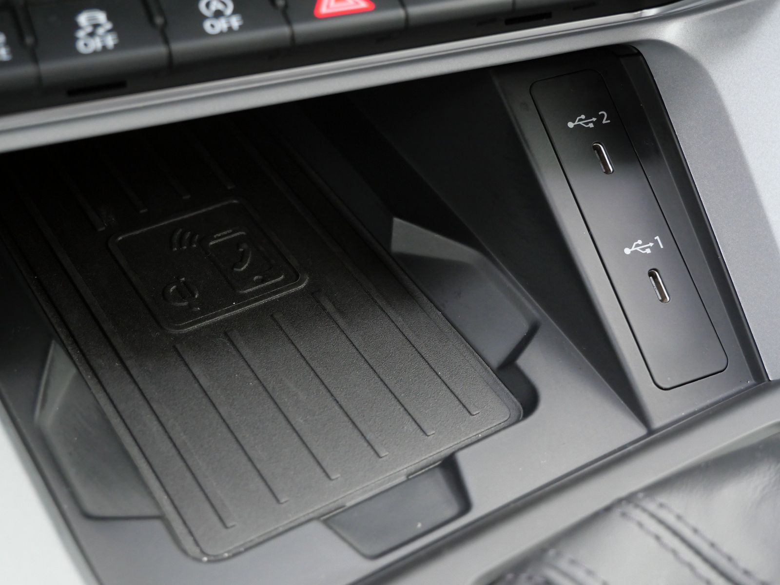 Thumbnail: 2025 Audi Q3 - 22