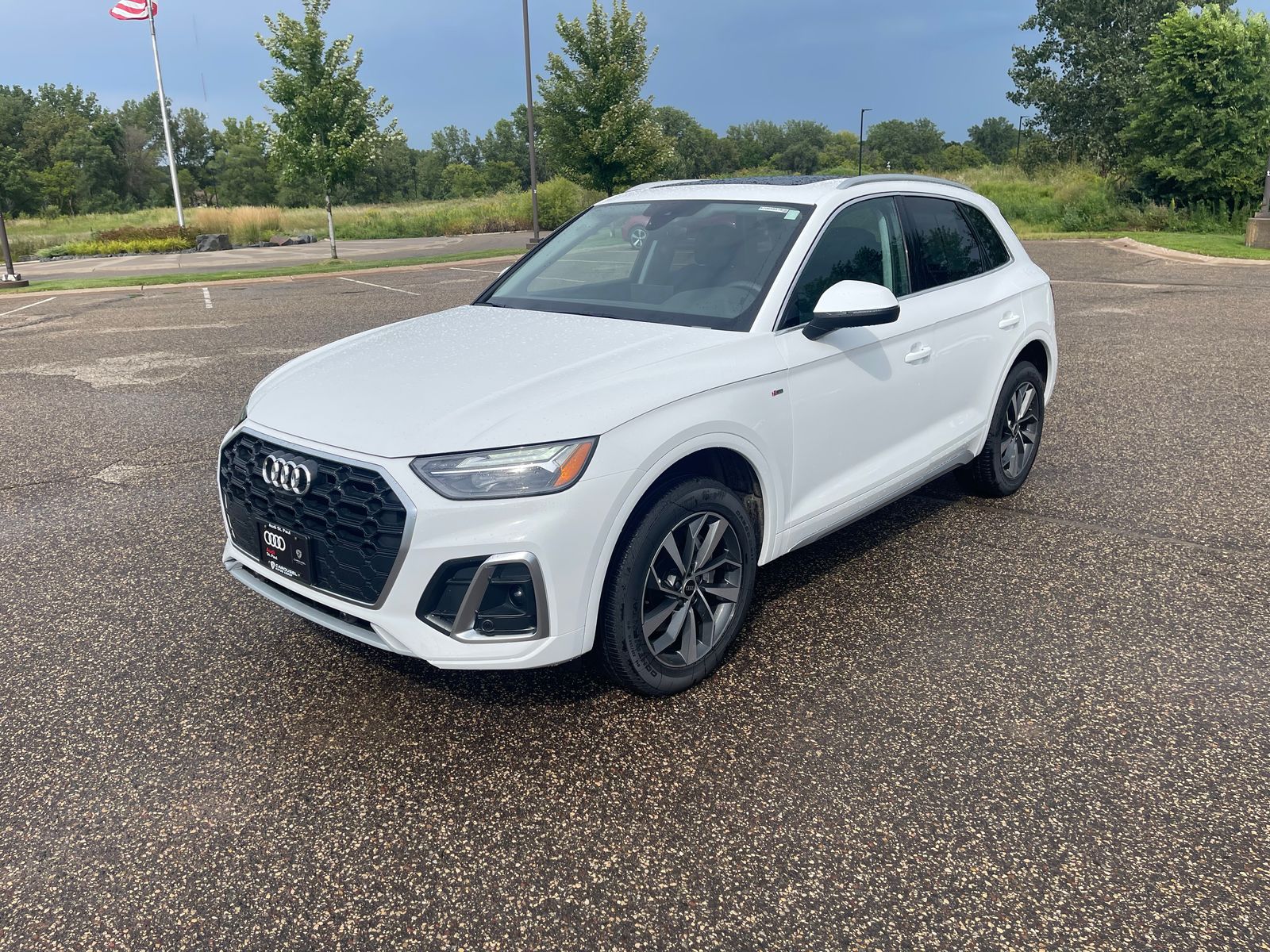 2024 Audi Q5 e Premium Plus -
                Saint Paul, MN