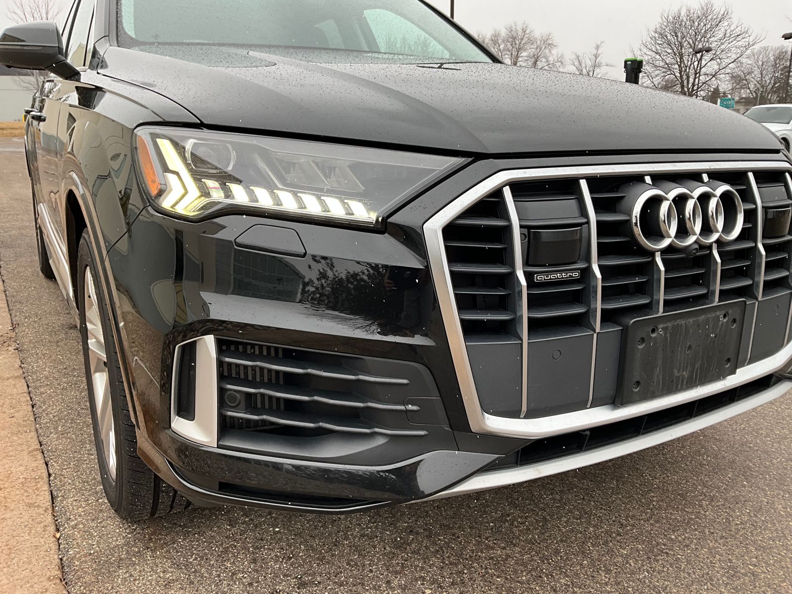 Thumbnail: 2023 Audi Q7 - 12