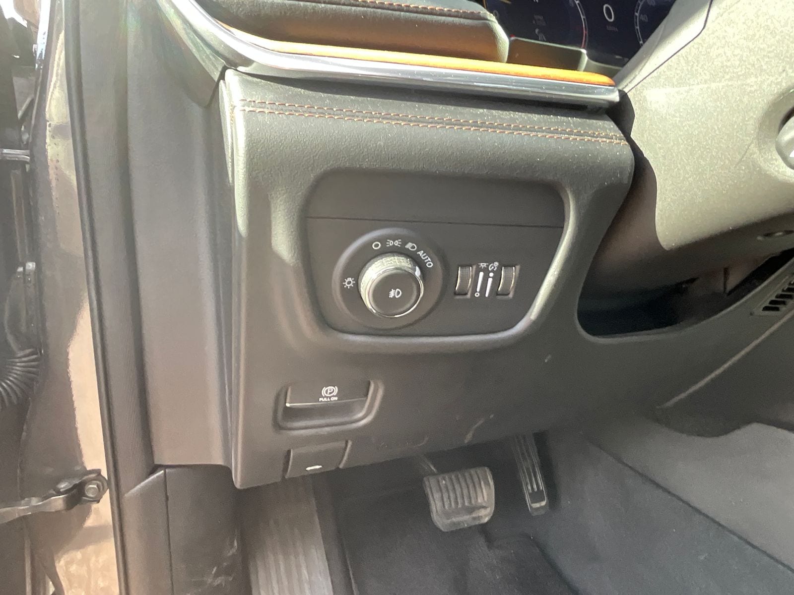 Thumbnail: 2024 Jeep Grand Cherokee L - 16