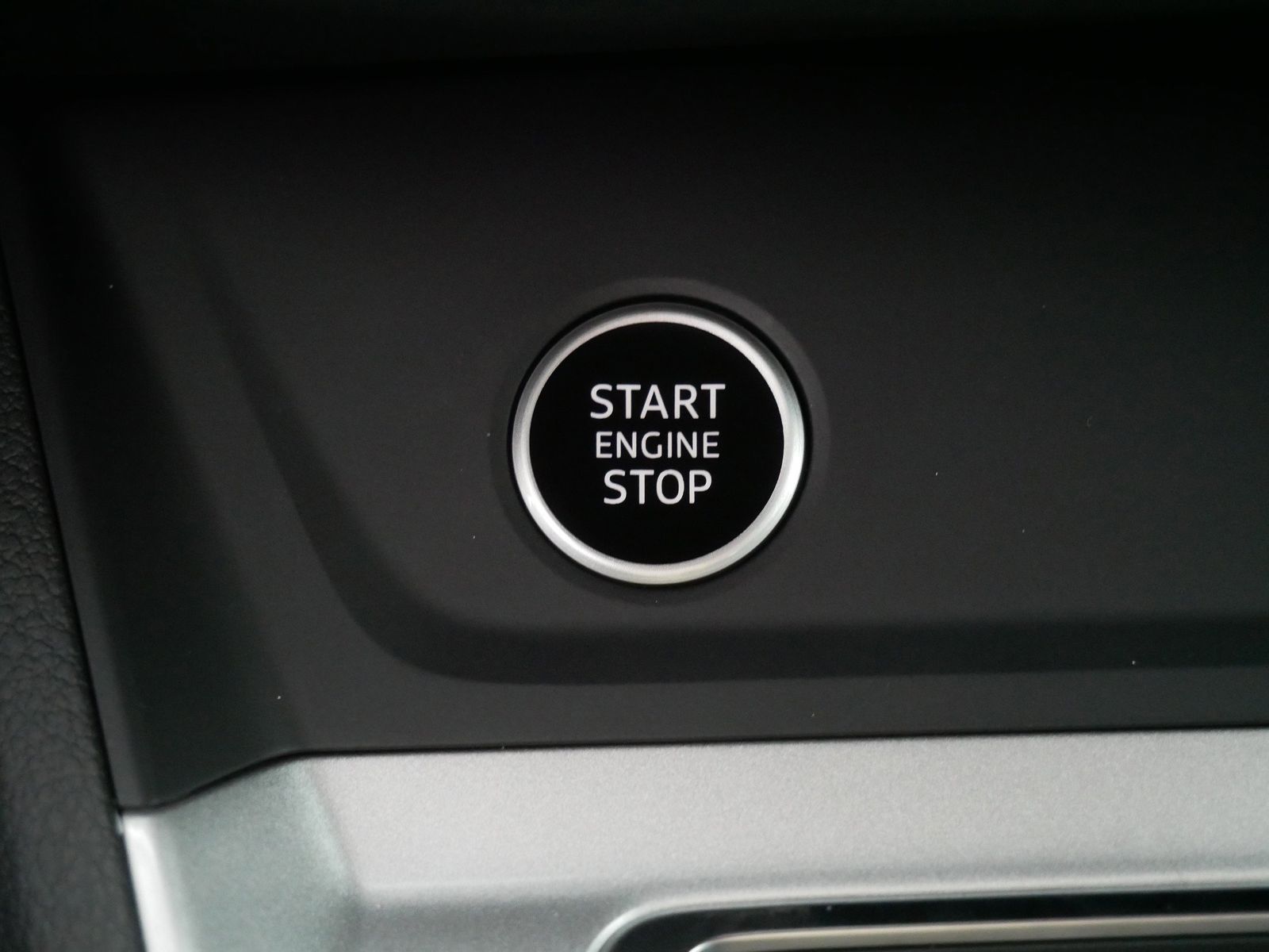 Thumbnail: 2025 Audi Q3 - 22