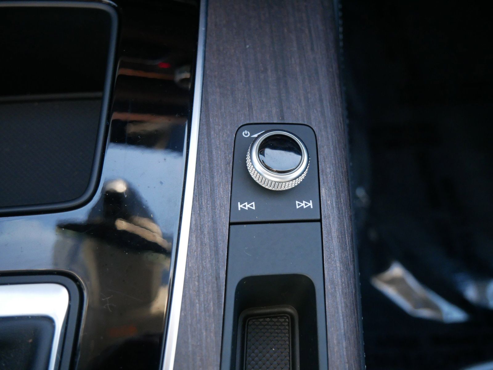 Thumbnail: 2024 Audi Q5 - 20