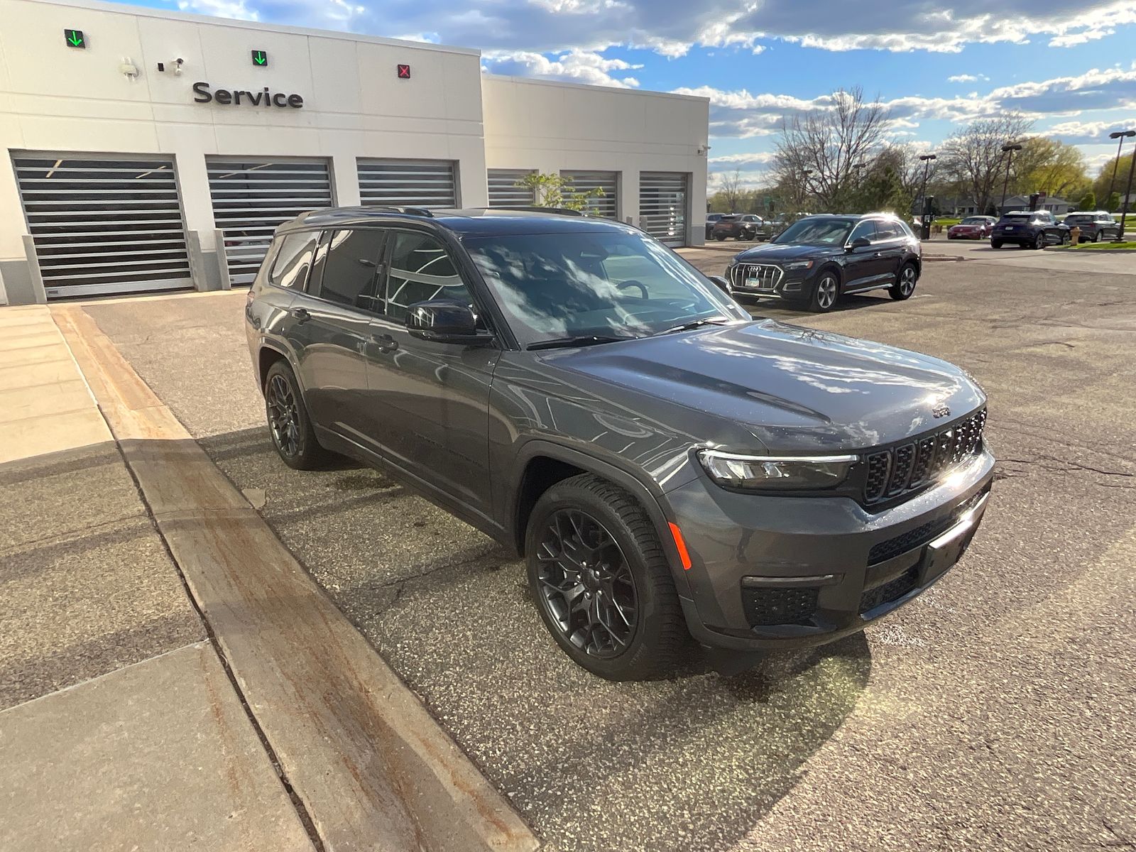 Thumbnail: 2024 Jeep Grand Cherokee L - 11