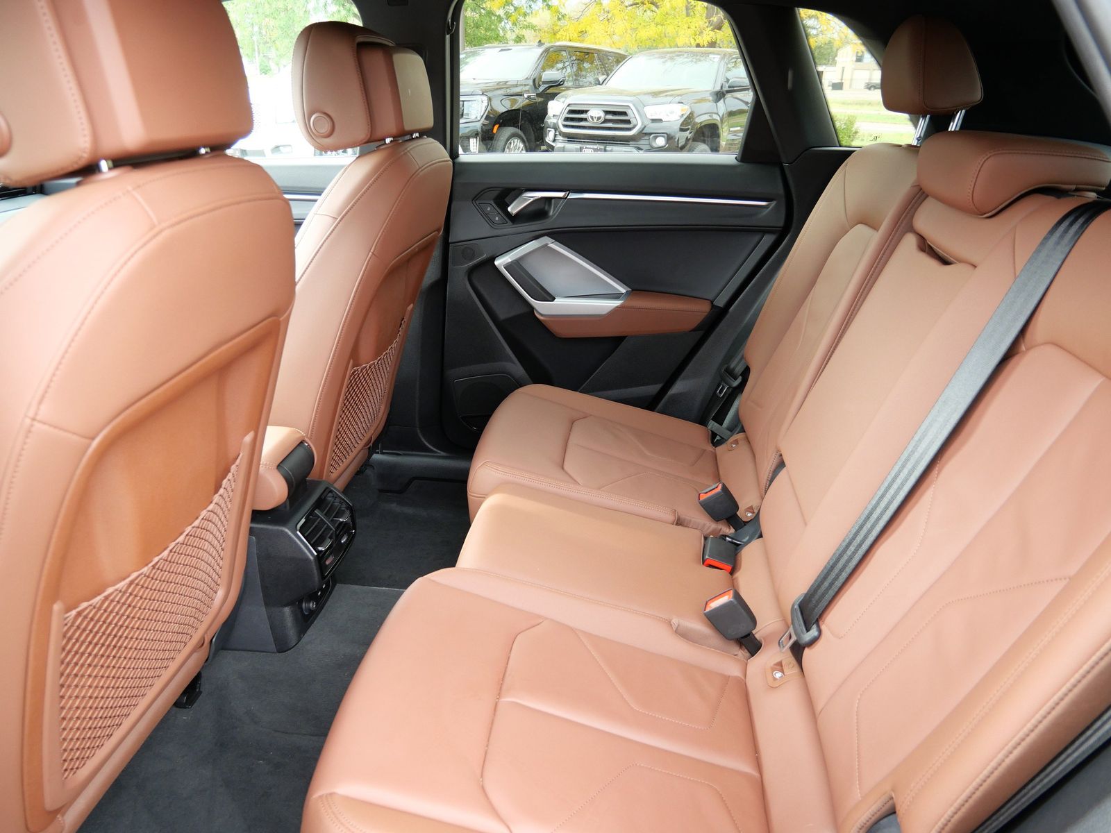 Thumbnail: 2025 Audi Q3 - 9