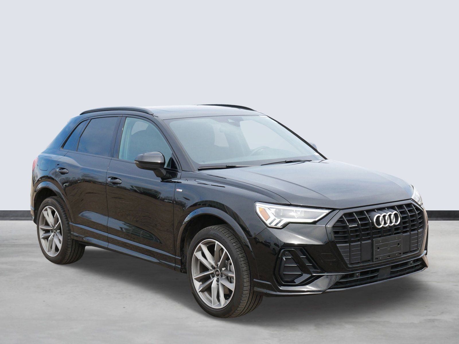 Thumbnail: 2023 Audi Q3 - 6