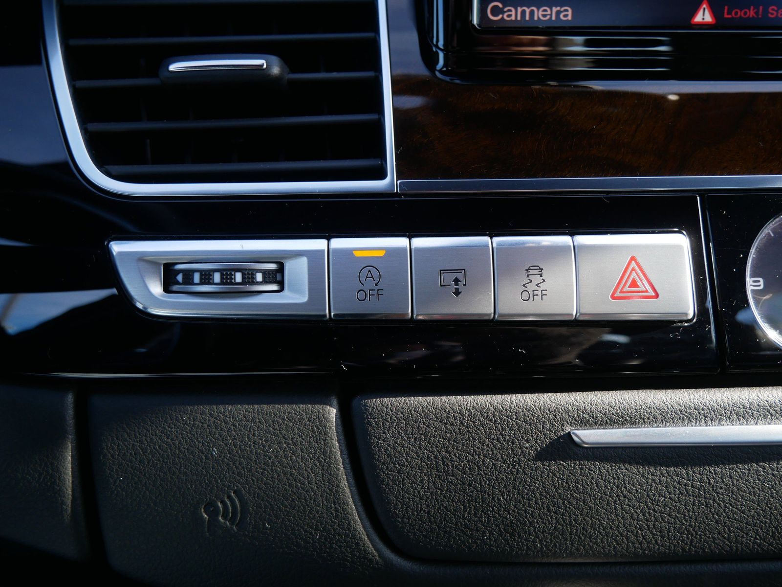 Thumbnail: 2017 Audi A8 - 21