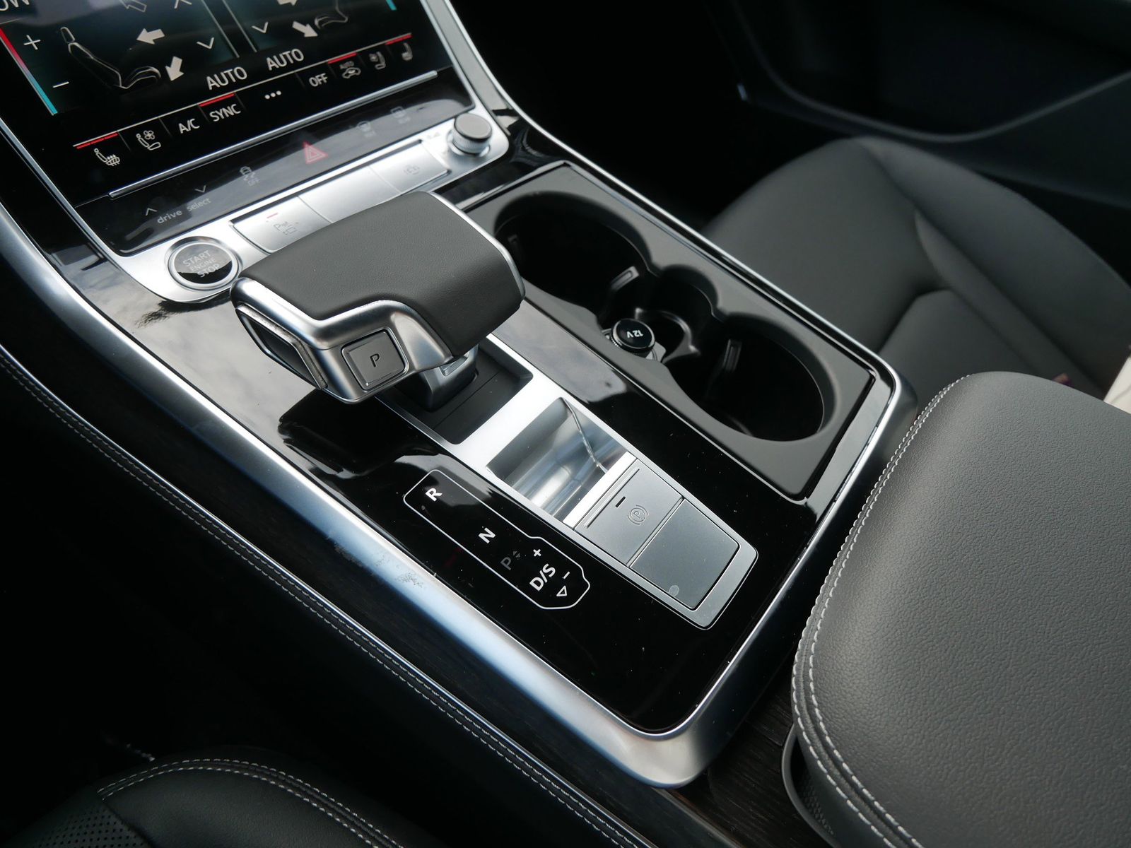 Thumbnail: 2026 Audi Q7 - 18