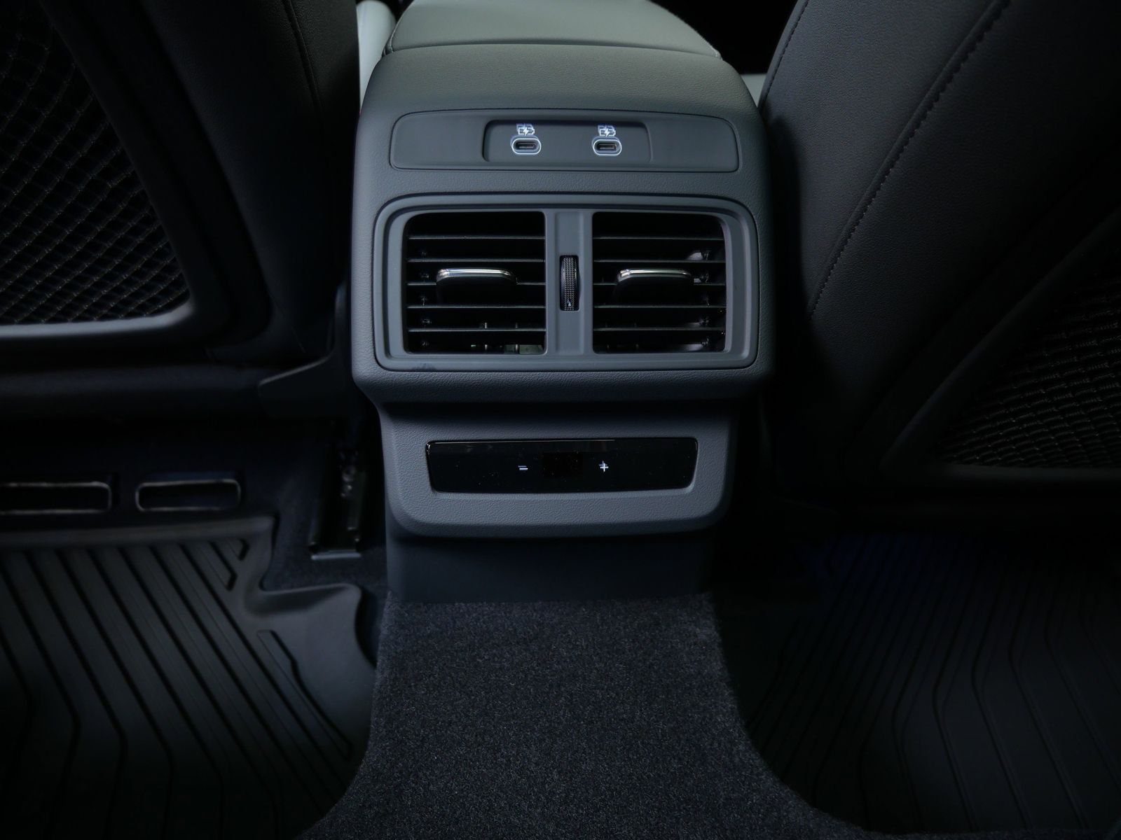 Thumbnail: 2025 Audi Q5 - 14